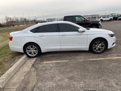 Used 2014 Chevrolet Impala LT w/ Convenience Package image 16