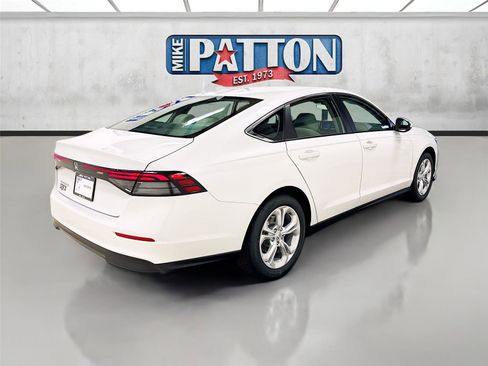 New 2026 Honda Accord LX image 7