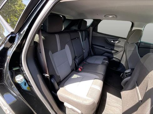 Used 2024 Chevrolet Blazer LT FWD image 26