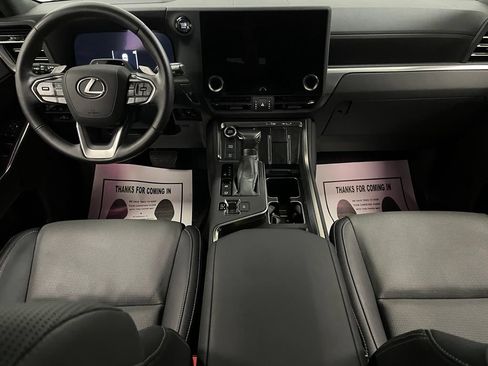 Used 2025 Lexus GX 550 w/ Accessory Package (2T) AWD/4WD image 26