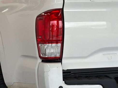 Used 2016 Toyota Tacoma SR image 23