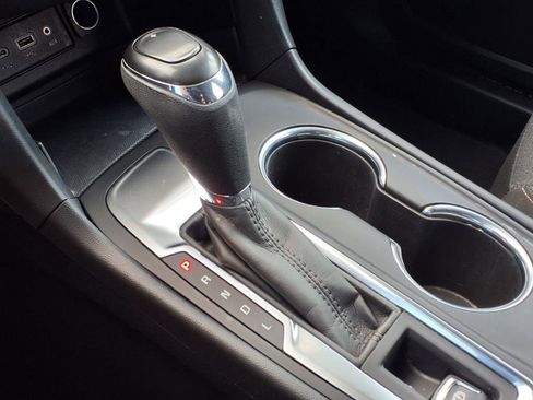 Used 2020 Chevrolet Equinox LT image 19