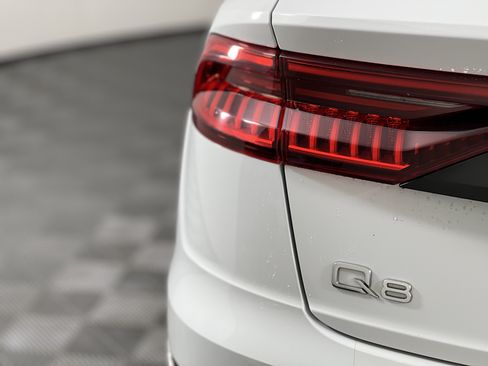 Used 2019 Audi Q8 Premium Plus w/ Premium Plus AWD/4WD image 12