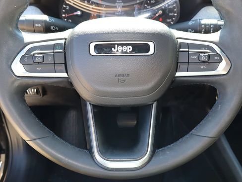 Used 2022 Jeep Compass Latitude AWD/4WD image 10