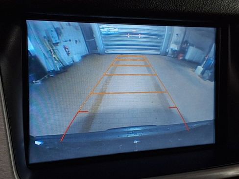 Used 2017 GMC Yukon SLT image 16