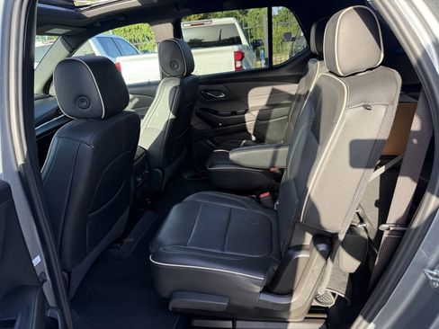 Used 2023 Chevrolet Traverse Premier w/ Redline Edition FWD image 12
