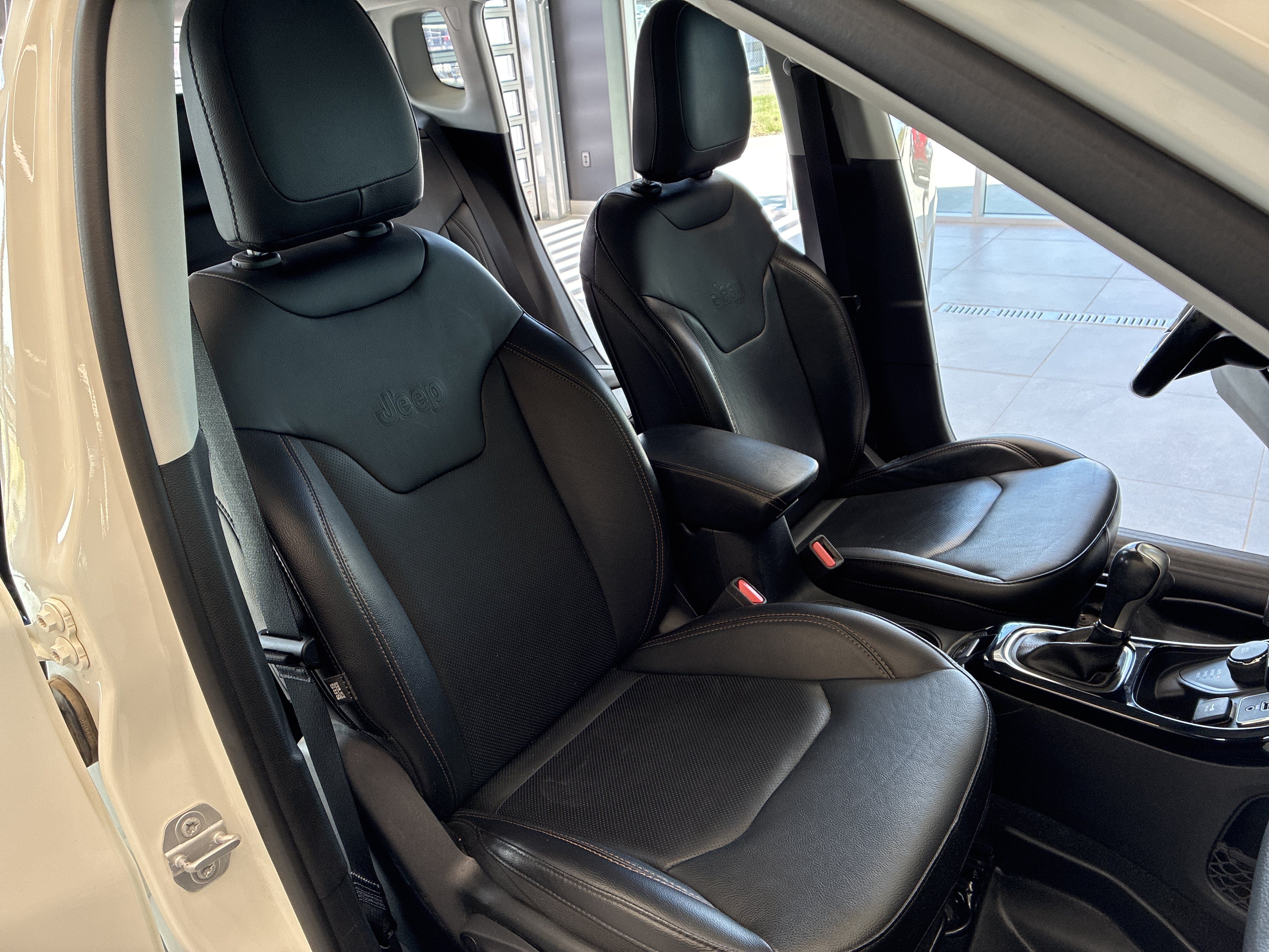 Used 2019 Jeep Compass Limited w/ Safety & Security Group AWD/4WD image 17
