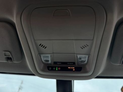 Used 2018 GMC Acadia SLE FWD image 35