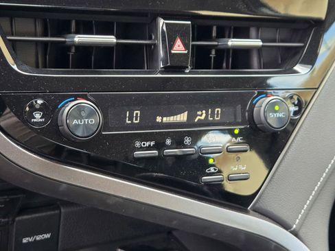 Used 2023 Toyota Camry XSE w/ Cold Weather Package FWD image 16