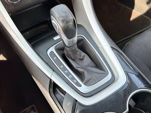 Used 2015 Ford Fusion SE FWD image 17