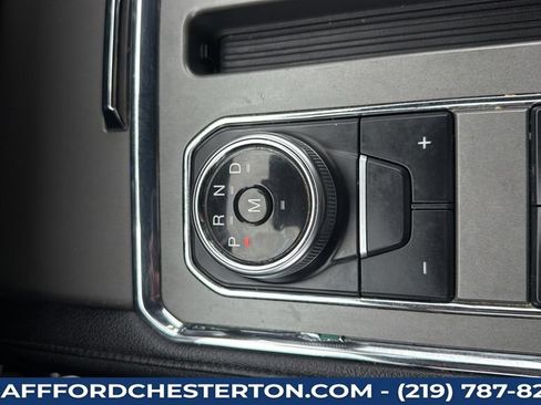 Used 2019 Ford Expedition XLT w/ Equipment Group 202A AWD/4WD image 17