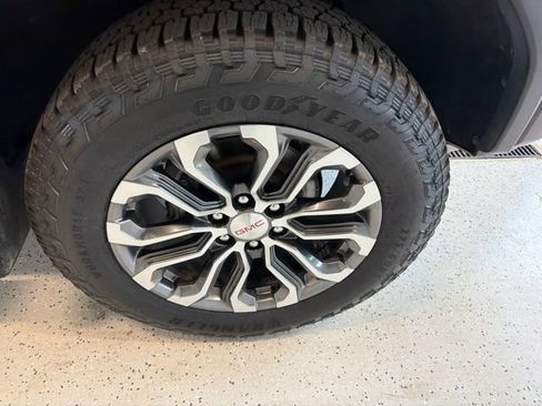 Used 2023 GMC Canyon Denali AWD/4WD image 13