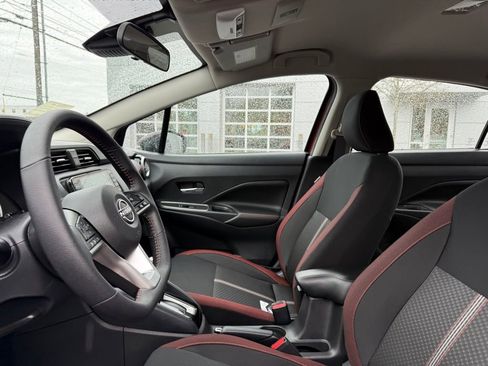 New 2025 Nissan Versa SR w/ Trunk Package image 15