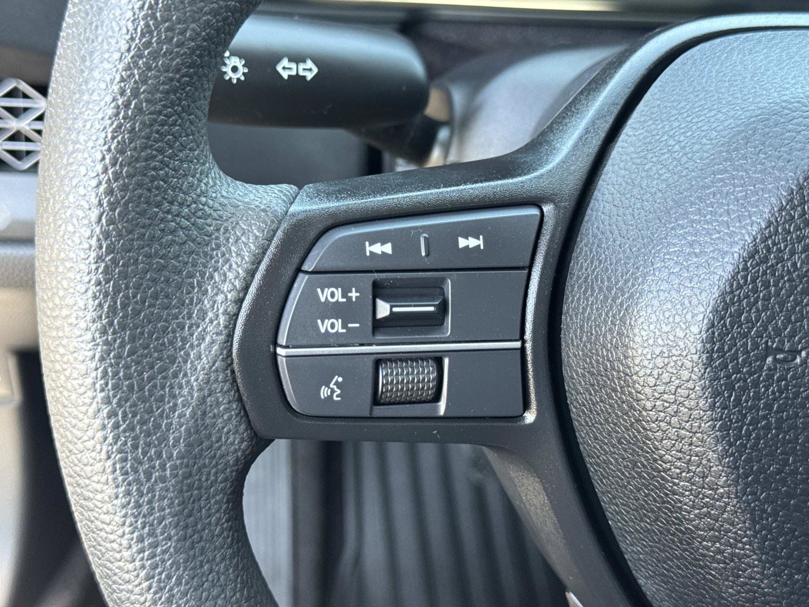 Certified 2023 Honda Accord LX image 11