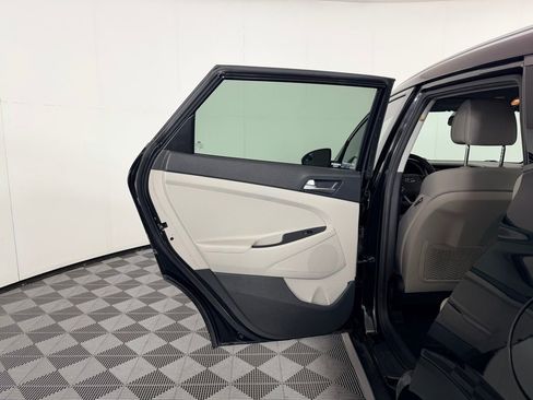 Used 2017 Hyundai Tucson SE image 23