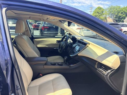 Used 2017 Toyota Avalon Limited w/ Carpet Mat Package FWD image 22