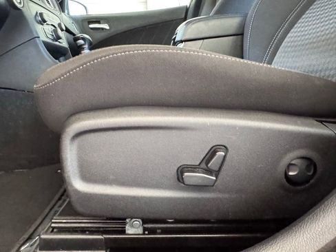 Used 2023 Dodge Charger SXT RWD image 7