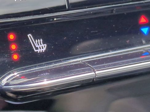 Used 2025 Buick Envista Avenir FWD image 23