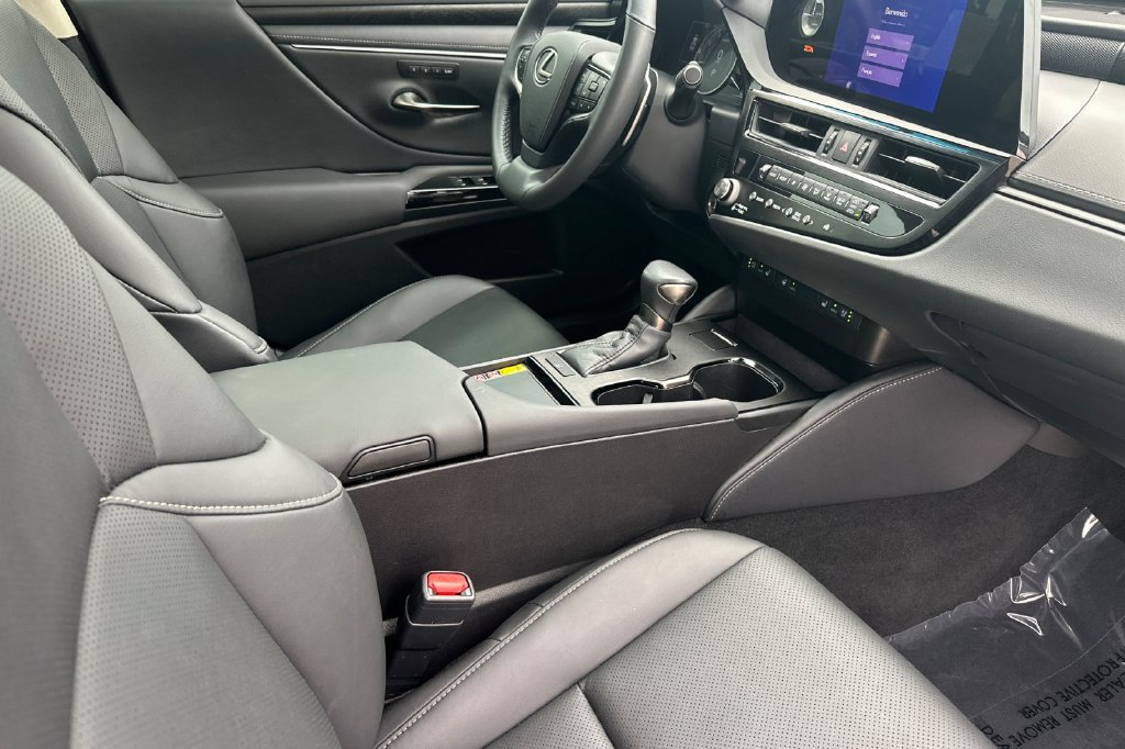 Certified 2024 Lexus ES 350 w/ Premium Package FWD image 15