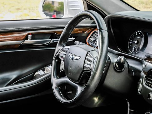 Used 2019 Genesis G90 5.0 Ultimate RWD image 13