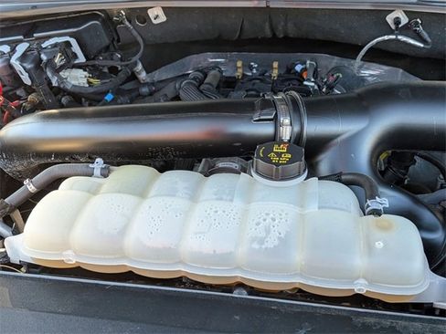 Used 2024 Ford Expedition Max XLT image 40