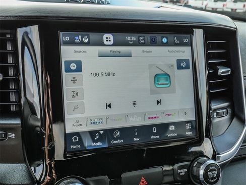 Used 2024 RAM 1500 Laramie image 34