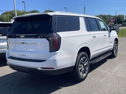 New 2026 Chevrolet Suburban LS RWD image 3