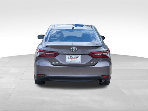 Used 2024 Toyota Camry XLE FWD image 8