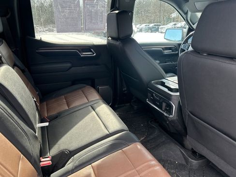 Used 2024 Chevrolet Silverado 1500 High Country image 21