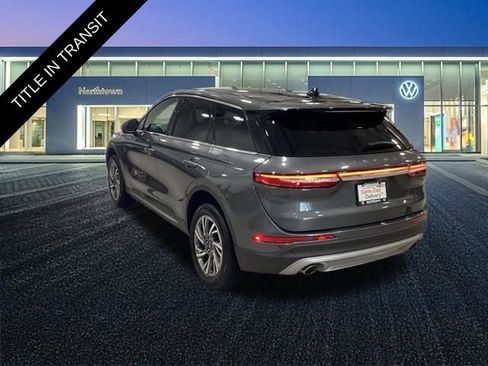 Used 2023 Lincoln Corsair AWD image 3