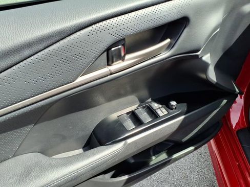 Used 2025 Toyota Camry XSE image 12