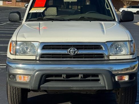 Used 2000 Toyota 4Runner 2WD image 8
