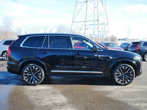 New 2026 Volvo XC90 B6 Ultra w/ Protection Package image 2