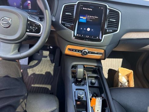Used 2023 Volvo XC90 B5 Plus w/ Protection Package Premier AWD/4WD image 18
