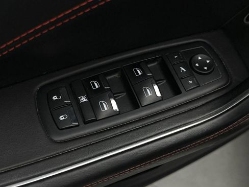 Used 2018 Maserati Levante GranLusso image 14