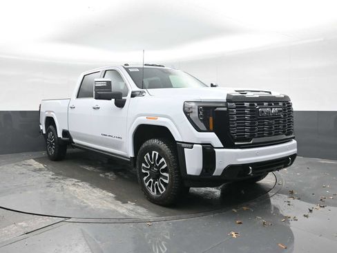 New 2026 GMC Sierra 2500 Denali Ultimate image 7
