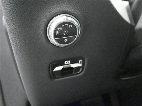 Certified 2026 Mercedes-Benz GLC 300 4MATIC image 18
