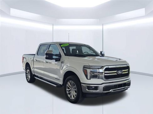 Used 2025 Ford F150 Lariat w/ Equipment Group 501A Mid AWD/4WD image 3