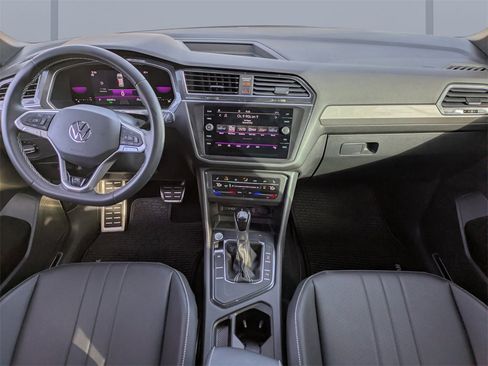 Used 2023 Volkswagen Tiguan SE R-Line image 15
