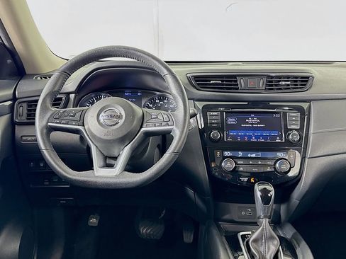 Used 2019 Nissan Rogue SV image 26