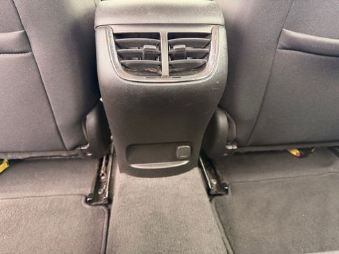 Used 2021 Chevrolet Malibu LT FWD image 30