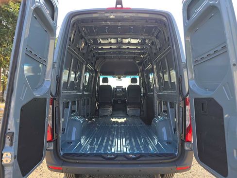 Used 2026 Mercedes-Benz Sprinter 2500 image 18