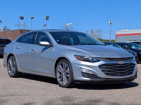 Used 2021 Chevrolet Malibu LT FWD image 2