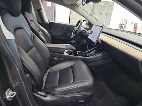 Used 2020 Tesla Model 3 Performance image 10