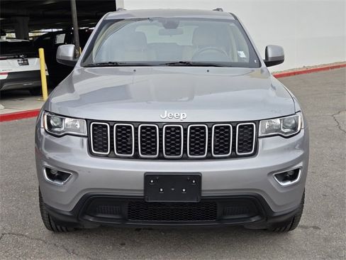 Used 2019 Jeep Grand Cherokee Laredo image 8