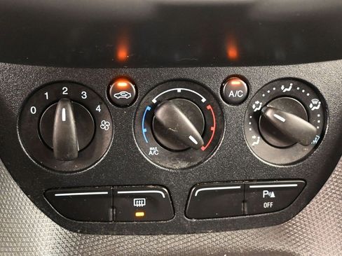 Used 2018 Ford Transit Connect XL image 24