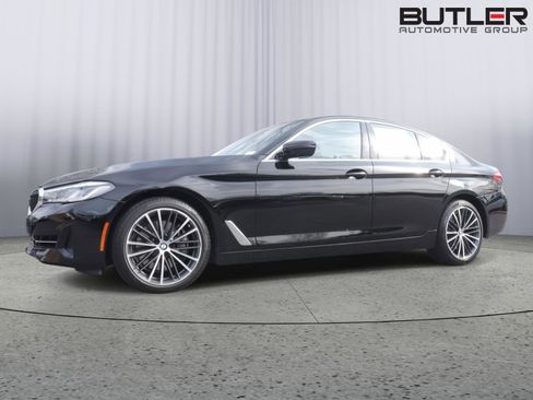 Used 2023 BMW 540i w/ Premium Package image 1