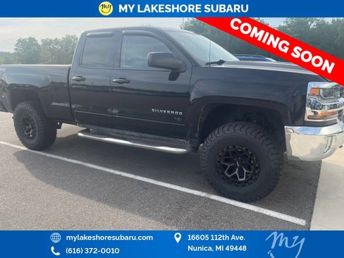 Used 2017 Chevrolet Silverado 1500 LT w/ All Star Edition AWD/4WD image 3