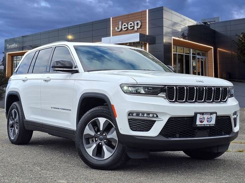 Used 2022 Jeep Grand Cherokee Limited 4xe w/ Luxury Tech Group II AWD/4WD image 1