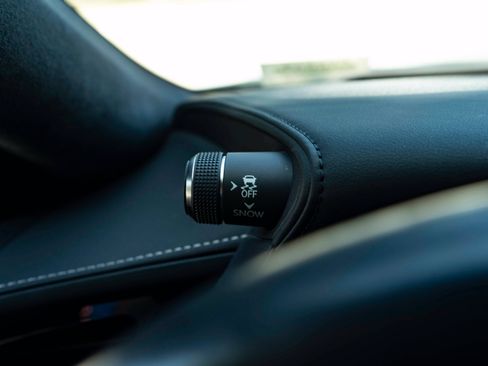 Used 2019 Lexus LS 500 F Sport w/ Accessory Package (Z2) AWD/4WD image 25